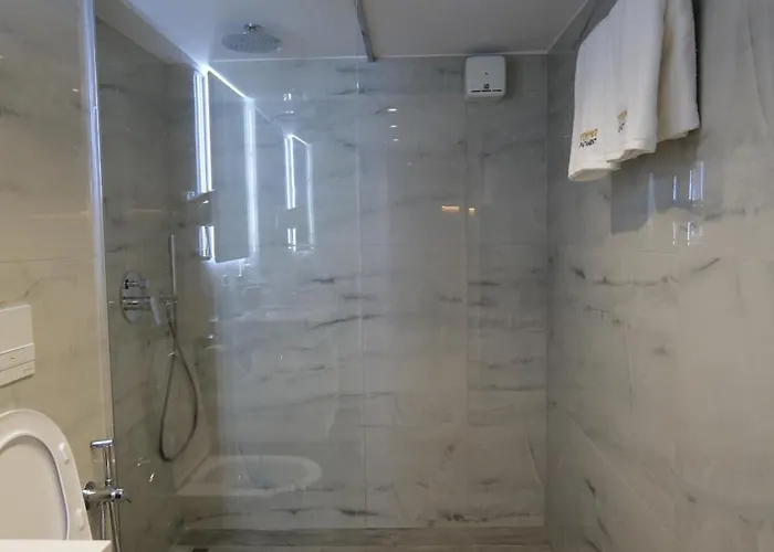 Verona Smart Apartament2 Daire Tiran